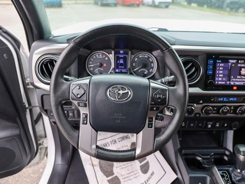 Used 2019 Toyota Tacoma Limited AWD/4WD image 51