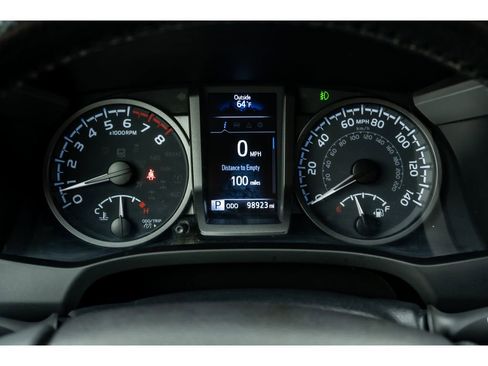 Used 2021 Toyota Tacoma TRD Off-Road image 19