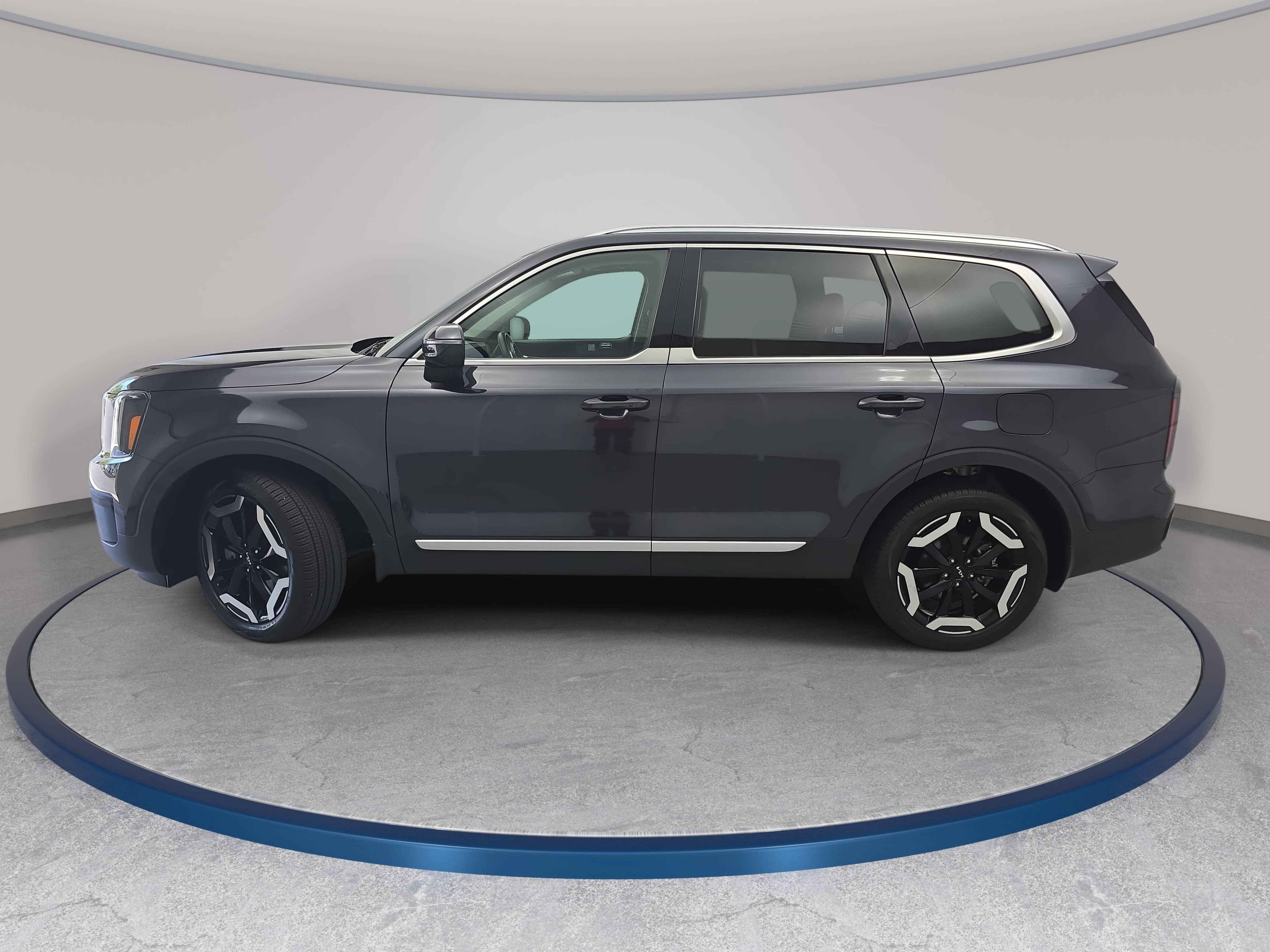 Used 2025 Kia Telluride EX w/ EX Captain's Chair Package FWD image 8