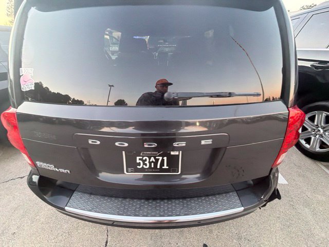 Used 2011 Dodge Grand Caravan Express FWD image 23