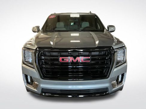 Used 2023 GMC Yukon XL SLE AWD/4WD image 9