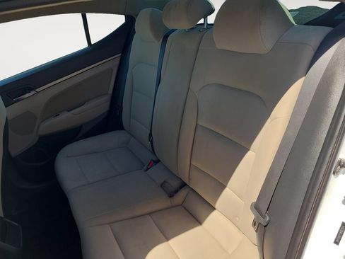 Used 2018 Hyundai Elantra SEL FWD image 13