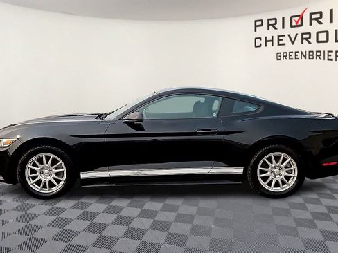 Used 2015 Ford Mustang Coupe RWD image 5