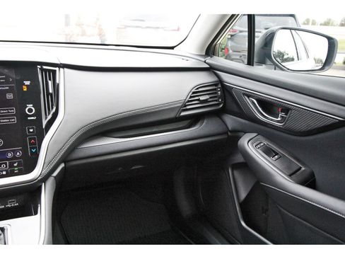 Used 2025 Subaru Outback Premium w/ Popular Package #1A AWD/4WD image 10
