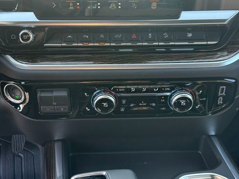 New 2026 GMC Sierra 1500 Elevation w/ Elevation Premium Package AWD/4WD image 27