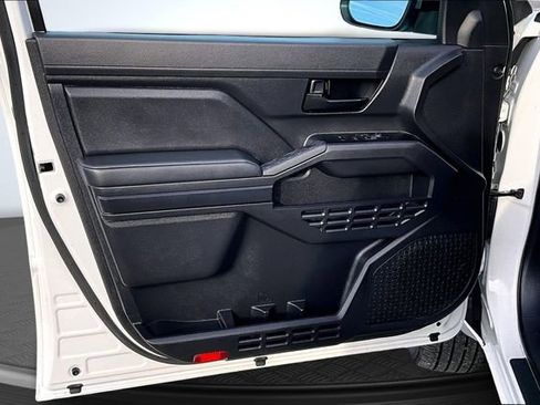 Used 2024 Toyota Tacoma SR image 21