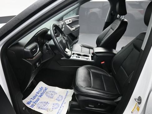 Used 2023 Ford Explorer Limited w/ Equipment Group 301A AWD/4WD image 15
