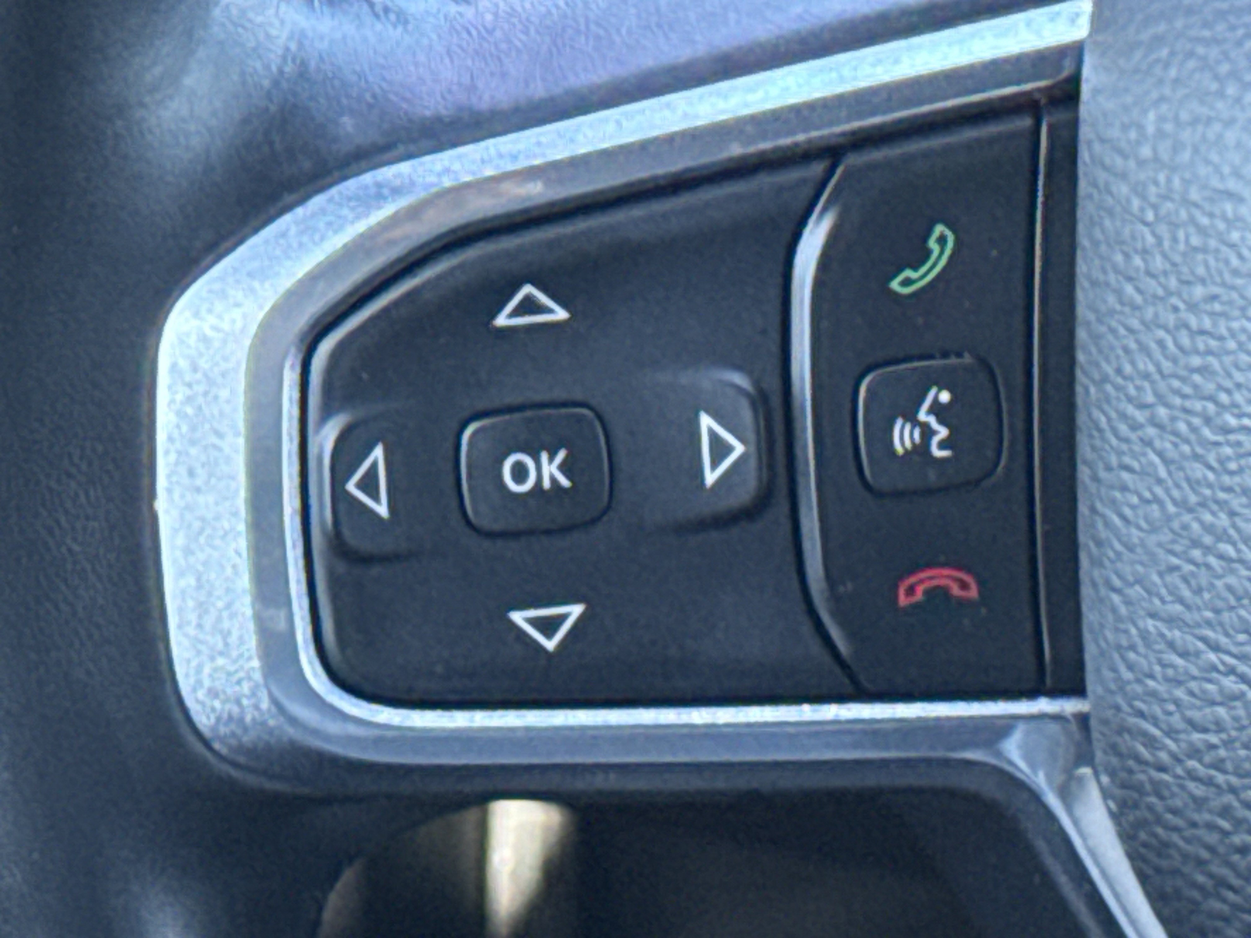 Used 2021 RAM 1500 Laramie AWD/4WD image 19