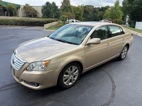 Used 2009 Toyota Avalon XLS image 11