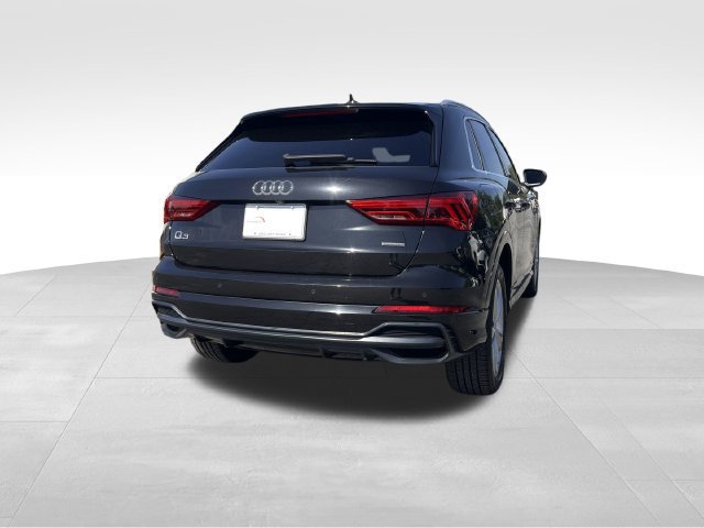 Used 2020 Audi Q3 2.0T Premium w/ Convenience Package AWD/4WD image 5