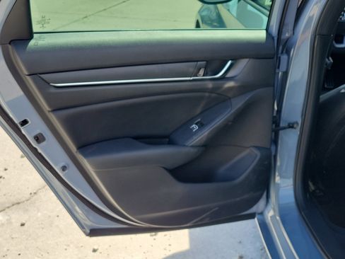 Used 2021 Honda Accord Sport image 12