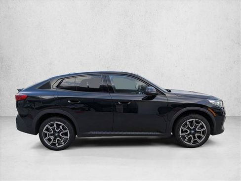 Used 2026 BMW X2 xDrive28i AWD/4WD image 4
