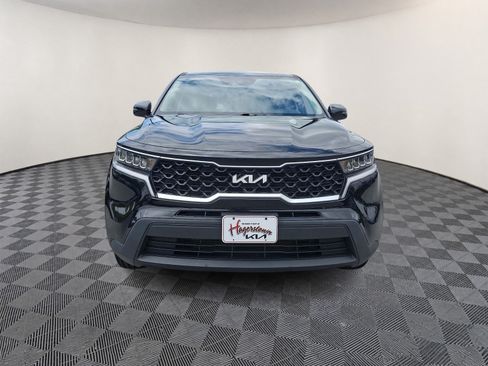 Used 2022 Kia Sorento LX AWD/4WD image 2