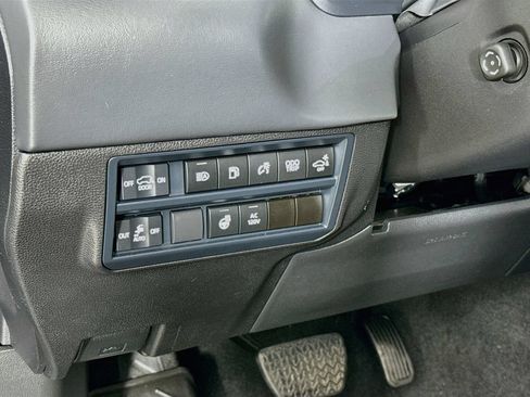 Certified 2025 Toyota Sequoia Platinum AWD/4WD image 12