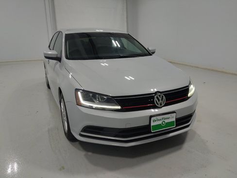 Used 2018 Volkswagen Jetta S w/ Cold Weather Package FWD image 14