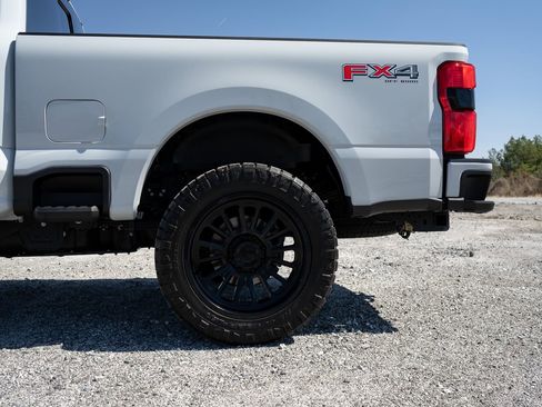 Used 2025 Ford F250 Platinum AWD/4WD image 16