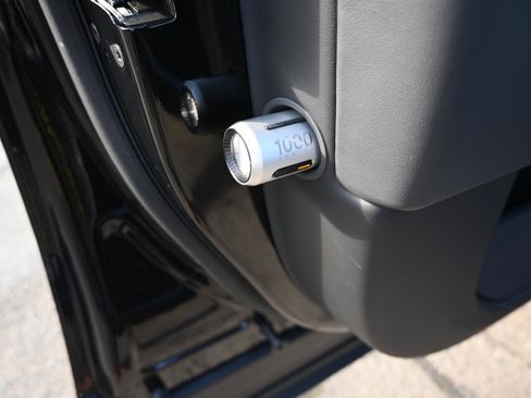 Used 2023 Rivian R1T Adventure image 37