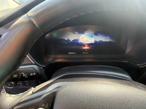 Used 2022 Ford Escape SEL w/ Technology Package FWD image 11