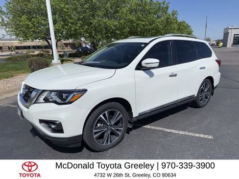 Used 2020 Nissan Pathfinder Platinum AWD/4WD image 2