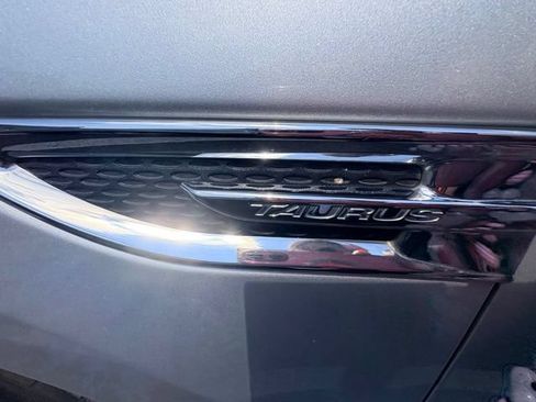 Used 2014 Ford Taurus SEL w/ Equipment Group 201A FWD image 2