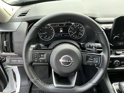 Certified 2025 Nissan Pathfinder SL w/ SL Premium Package FWD image 14
