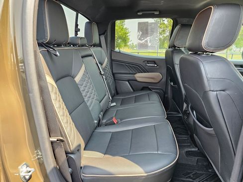 Used 2023 GMC Canyon Denali AWD/4WD image 12