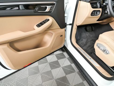 New 2026 Porsche Macan S AWD/4WD image 8