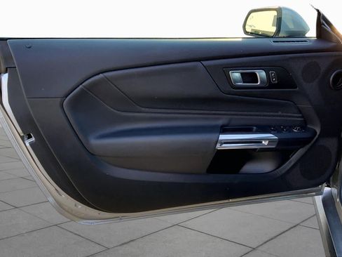 Used 2025 Ford Mustang Premium RWD image 18