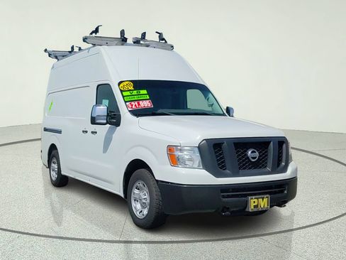 Used 2018 Nissan NV 2500 SV RWD image 2