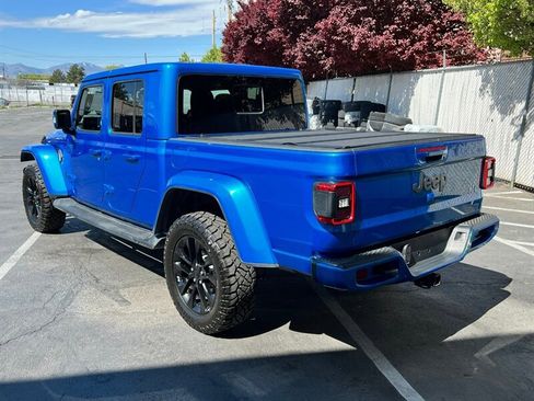 Used 2023 Jeep Gladiator Overland AWD/4WD image 5