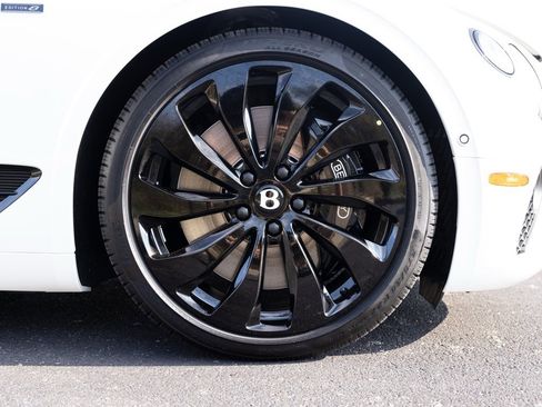 Used 2024 Bentley Continental GT image 76