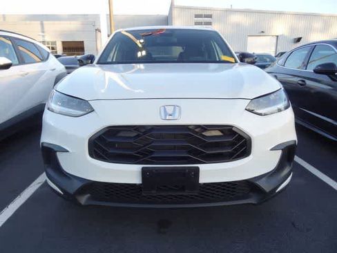 Used 2024 Honda HR-V Sport image 2