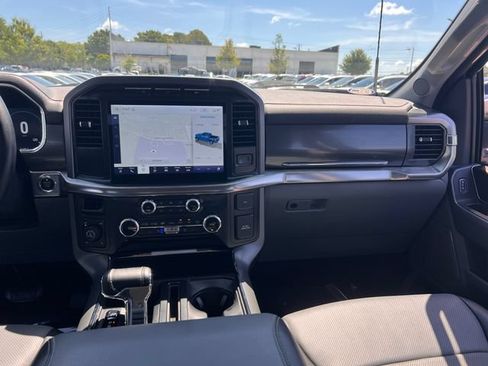 Used 2022 Ford F150 Lariat AWD/4WD image 15