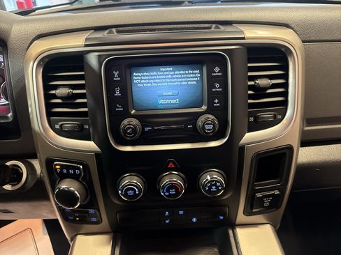 Used 2015 RAM 1500 Big Horn AWD/4WD image 19