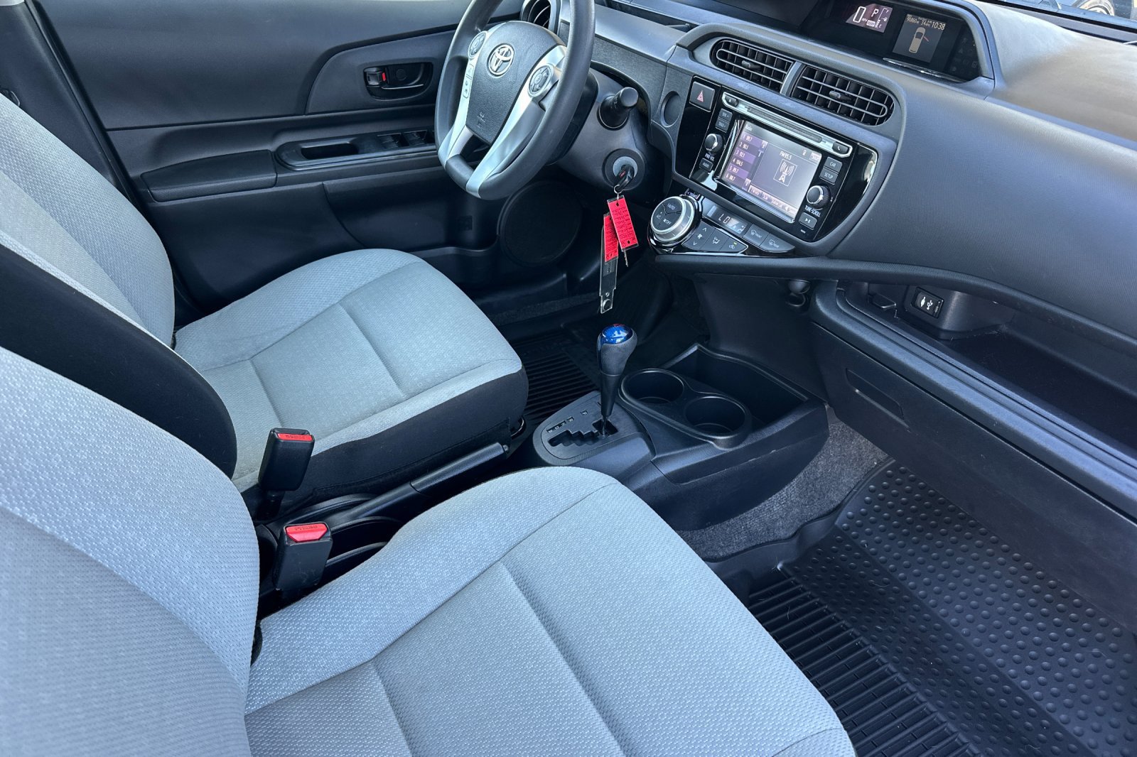 Used 2016 Toyota Prius C One FWD image 18
