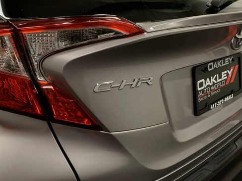 Used 2018 Toyota C-HR XLE image 14