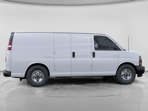 New 2026 GMC Savana 2500 RWD image 5