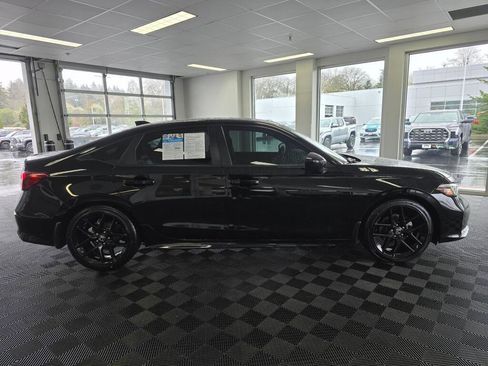 Used 2025 Honda Civic Sport image 2