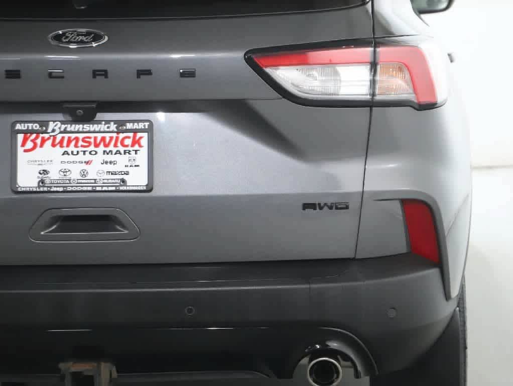 Used 2021 Ford Escape SEL w/ SEL Stealth AWD Package image 44