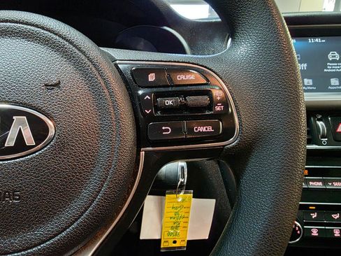 Used 2018 Kia Optima LX FWD image 28