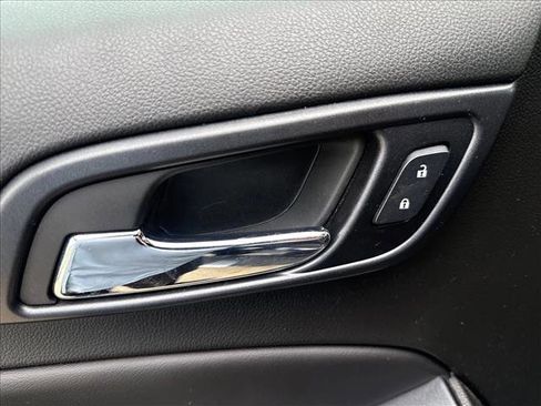 Used 2017 Chevrolet Tahoe LT w/ LT Signature Package image 10