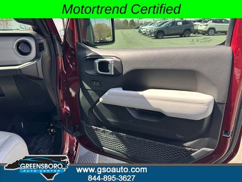 Used 2021 Jeep Gladiator Overland AWD/4WD image 21