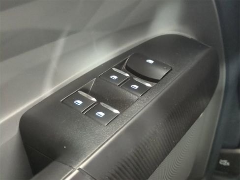 Used 2025 Ford Maverick XL image 27