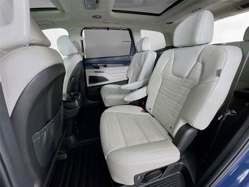 Used 2025 Kia Telluride SX Prestige image 29