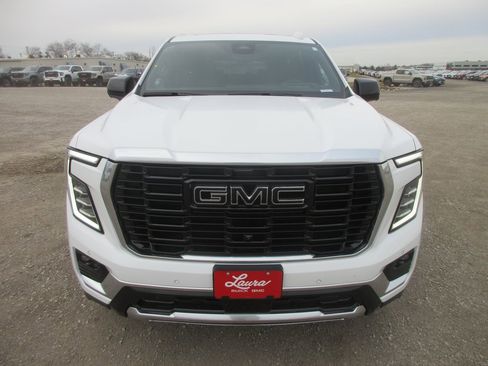 New 2026 GMC Yukon XL Denali w/ Denali Reserve Package image 10