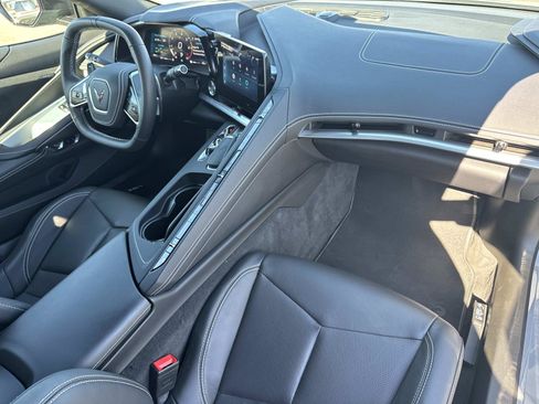 Used 2025 Chevrolet Corvette Stingray Coupe w/ Z51 Performance Package RWD image 30