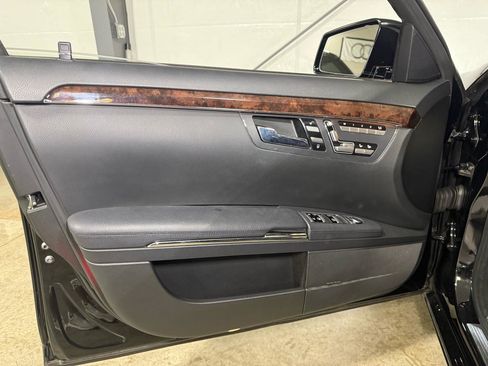 Used 2012 Mercedes-Benz S 550 4MATIC image 12