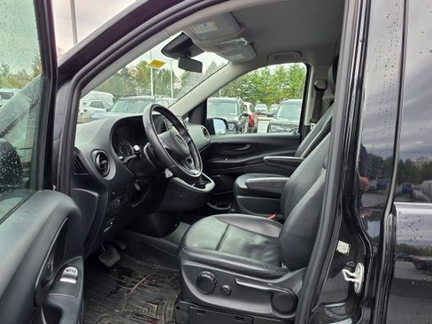 Used 2020 Mercedes-Benz Metris Passenger image 18