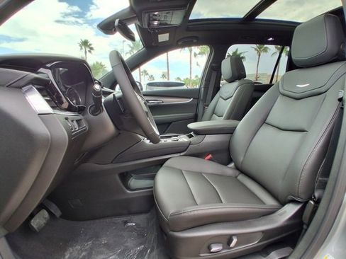 New 2025 Cadillac XT6 Luxury image 21