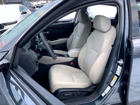 Used 2023 Honda Accord EX image 9